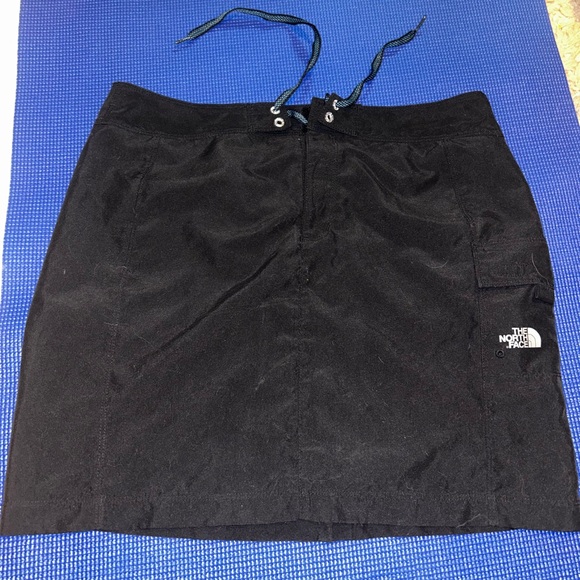 The North Face Skirt - Picture 1 of 2